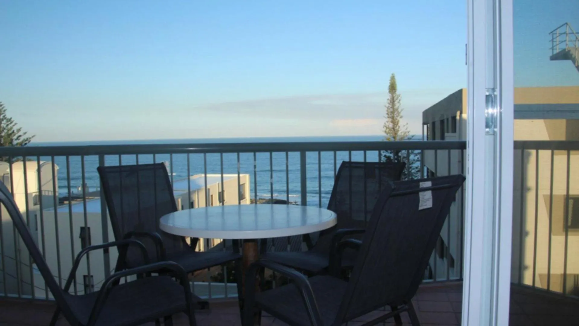 公寓 Unit 5 Sanctuary Shores, Kings Beach - Free Wifi! 卡伦德拉